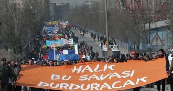1 Mart 20201 – 2002/2003’ün Irak’ta savaşa hayır günlerinde